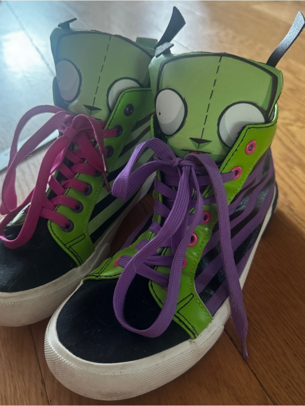 INVADER ZIM 'GIR' Stripe DOOM Hi-Top SNEAKERS RARE Figure Tongue. Size 7